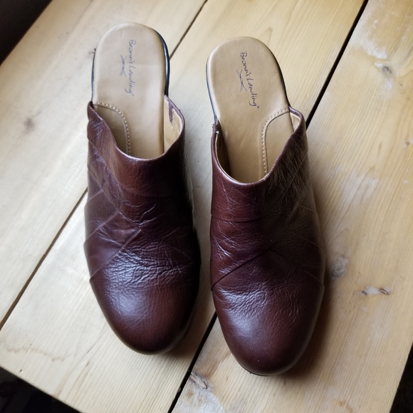 Brown's Landing Shoes Mules with Heels Sz 8 1/2M - Picture 3 of 5